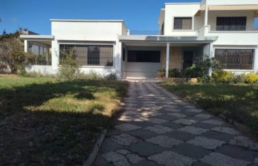 DAKAR FANN RÉSIDENCE : Villa de 2397 m2 à vendre