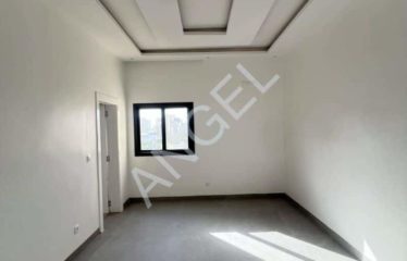 DAKAR POINT-E : Appartement à louer – Avenue Cheikh Anta Diop