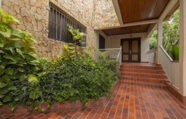 DAKAR ALMADIES : Villa à vendre de 1241 m2