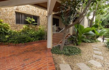 DAKAR ALMADIES : Villa à vendre de 1241 m2