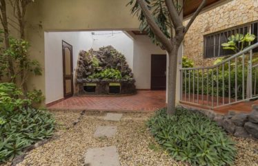 DAKAR ALMADIES : Villa à vendre de 1241 m2