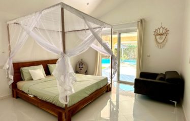 NGAPAROU : Villa 3 chambres avec piscine en résidence privée à vendre