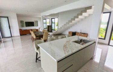 NGUÉRIGNE : Superbe villa contemporaine neuve à vendre