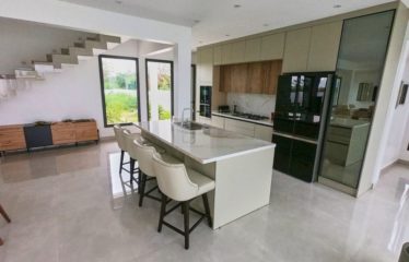 NGUÉRIGNE : Superbe villa contemporaine neuve à vendre