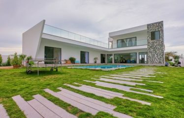 NGUÉRIGNE : Superbe villa contemporaine neuve à vendre