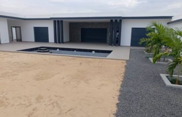 NGUÉRIGNE : Villa neuve 3 chambres avec piscine à louer