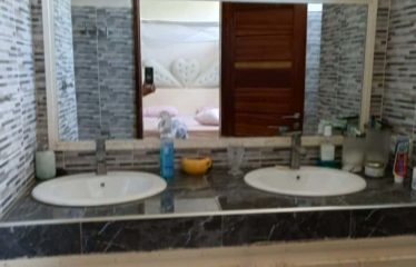 NGAPAROU : Villa 3 chambres avec piscine à louer