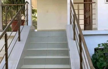 DAKAR MERMOZ : Belle villa de 500 m2 à vendre – 5 chambres