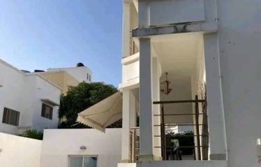 DAKAR MERMOZ : Belle villa de 500 m2 à vendre – 5 chambres