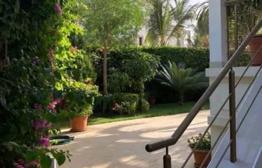 DAKAR MERMOZ : Belle villa de 500 m2 à vendre – 5 chambres