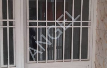 DAKAR MAMELLES : Immeuble R+2 à vendre dans une zone calme et accessible