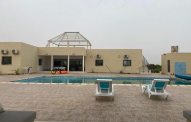 NGUEKHOKH : Villa 6 chambres avec piscine sur 2 hectares à vendre