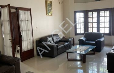 DAKAR OUEST FOIRE : Villa R+2 pour des bureaux à louer