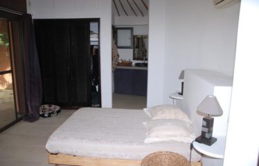 NGUÉRIGNE : Villa afro 3 chambres avec piscine à vendre