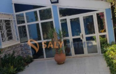 SALY : Villa à louer au design chaleureux