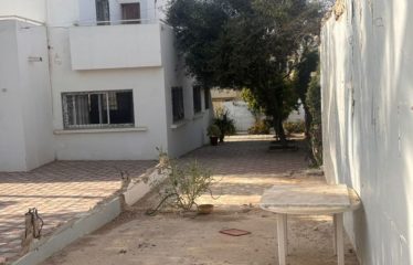 DAKAR ALMADIES : Villa 1000m2 à vendre