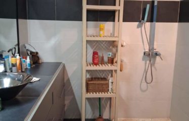 NIANING : Villa moderne originale 5 chambres avec piscine à vendre au bord de la mer