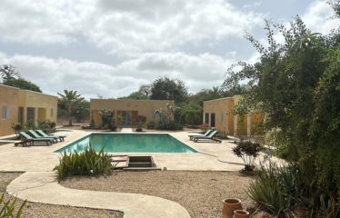 MBORO : A vendre Résidence Hôtellerie à Mboro plage