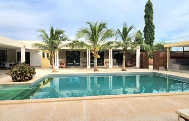 NGUERIGNE : Villa contemporaine 5 chambres avec piscine à louer