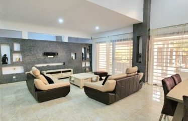 NGUERIGNE : Villa contemporaine 5 chambres avec piscine à louer