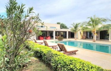 NGUERIGNE : Villa contemporaine 5 chambres avec piscine à louer