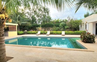 NGUERIGNE : Villa contemporaine 5 chambres avec piscine à louer