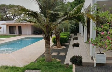 NGUERIGNE : Villa contemporaine de standing 5 chambres avec piscine à louer