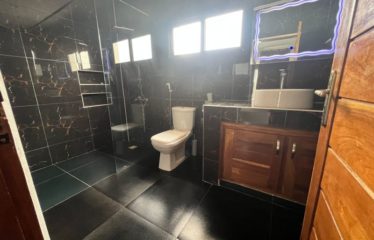 NGAPAROU : Villa avec piscine à louer