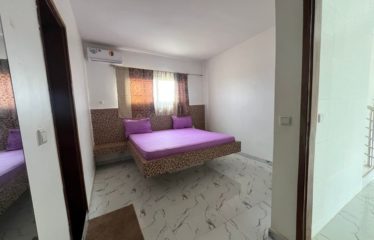 NGAPAROU : Villa avec piscine à louer