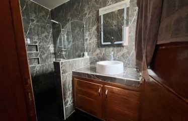 NGAPAROU : Villa avec piscine à louer