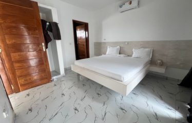 NGAPAROU : Villa avec piscine à louer