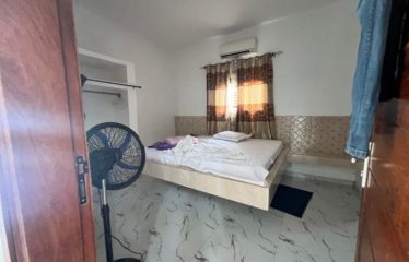 NGAPAROU : Villa avec piscine à louer