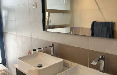 DAKAR ALMADIES : Somptueux appartement meublé à louer 3 chambres – Résidence SIKI