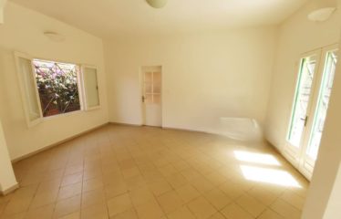 DAKAR ALMADIES : Villa à vendre – 3 chambres