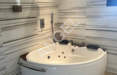 SALY : Villa de 2 000 m² à louer