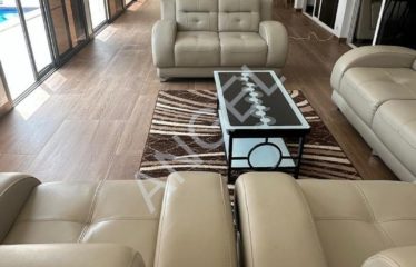 SALY : Villa de 2 000 m² à louer