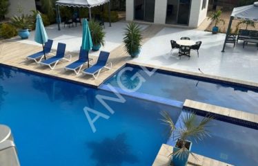 SALY : Villa de 2 000 m² à louer