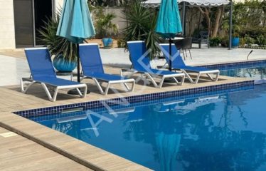 SALY : Villa de 2 000 m² à louer