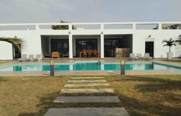 NGAPAROU : Grande maison neuve à vendre avec piscine – Proche de la mer