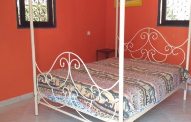 NGAPAROU : Charmant Riad à vendre – Proche Drève des Belges