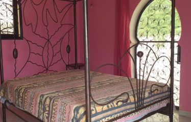 NGAPAROU : Charmant Riad à vendre – Proche Drève des Belges