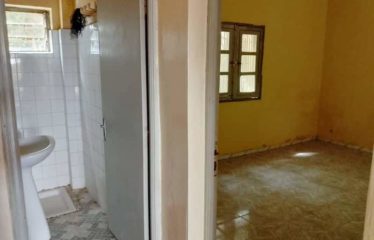 JOAL: Corner house for sale not far from the sea