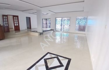 DAKAR ALMADIES: 5-bedroom villa for rent
