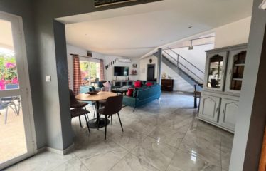 NGAPAROU : Villa avec piscine à louer