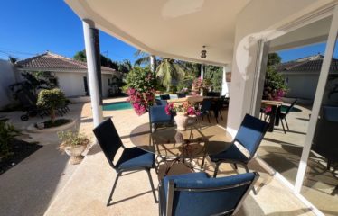 NGAPAROU : Villa avec piscine à louer