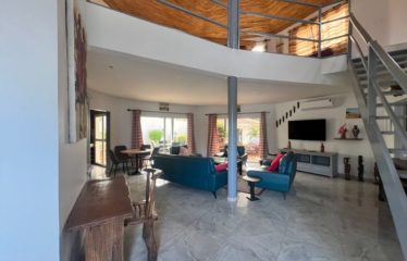 NGAPAROU : Villa avec piscine à louer