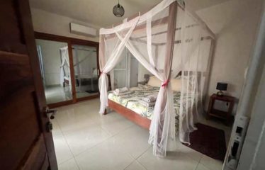 NGAPAROU : Villa avec piscine à louer