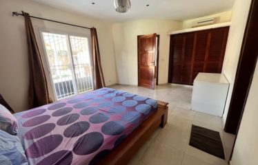 NGAPAROU : Villa meublée à louer – 3ème ligne de la mer