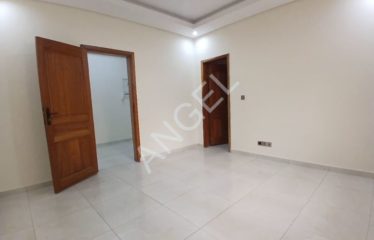DAKAR MERMOZ : Appartement à louer 3 chambres