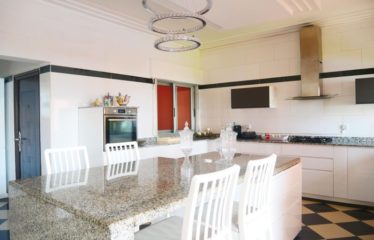 DAKAR ALMADIES : Villa de prestige à vendre